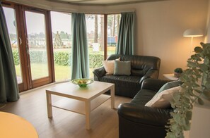 House | Living room - Stay With Beach and Minigolf Views (Ravels)