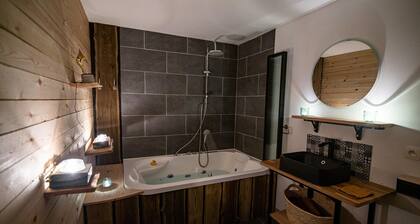Spa VIP du Pont Alsort 2/3 - Stunning View & Lounge bar Near Eau D'heure Lakes