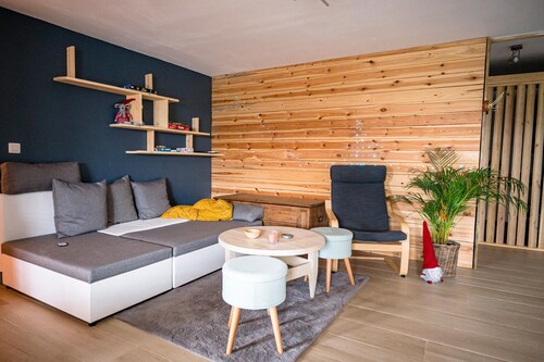 Spa VIP du Pont Alsort 2/3 - Stunning View & Lounge bar Near Eau D'heure Lakes