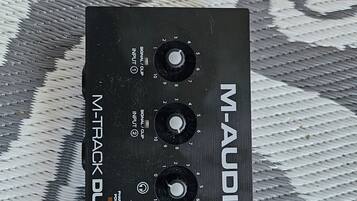 Classic Cabin | In-room dining