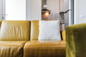 TV - Dream by the Sea Apartment (Plazhi San Pietro)