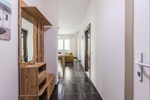 Interior - Dream by the Sea Apartment (Plazhi San Pietro)