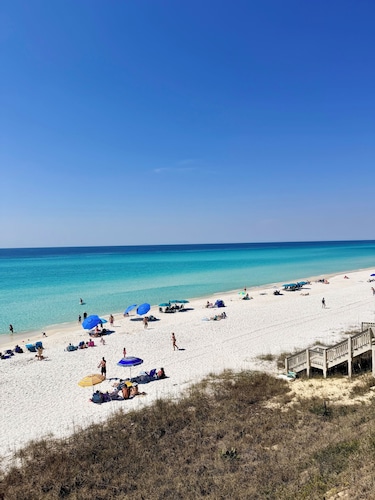 Walk to Beach! Newly Renovated 30A Retreat Sleeps 8 Near Alys and Rosemary