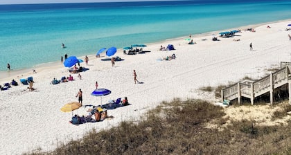 Walk to Beach! Newly Renovated 30A Retreat Sleeps 8 Near Alys and Rosemary