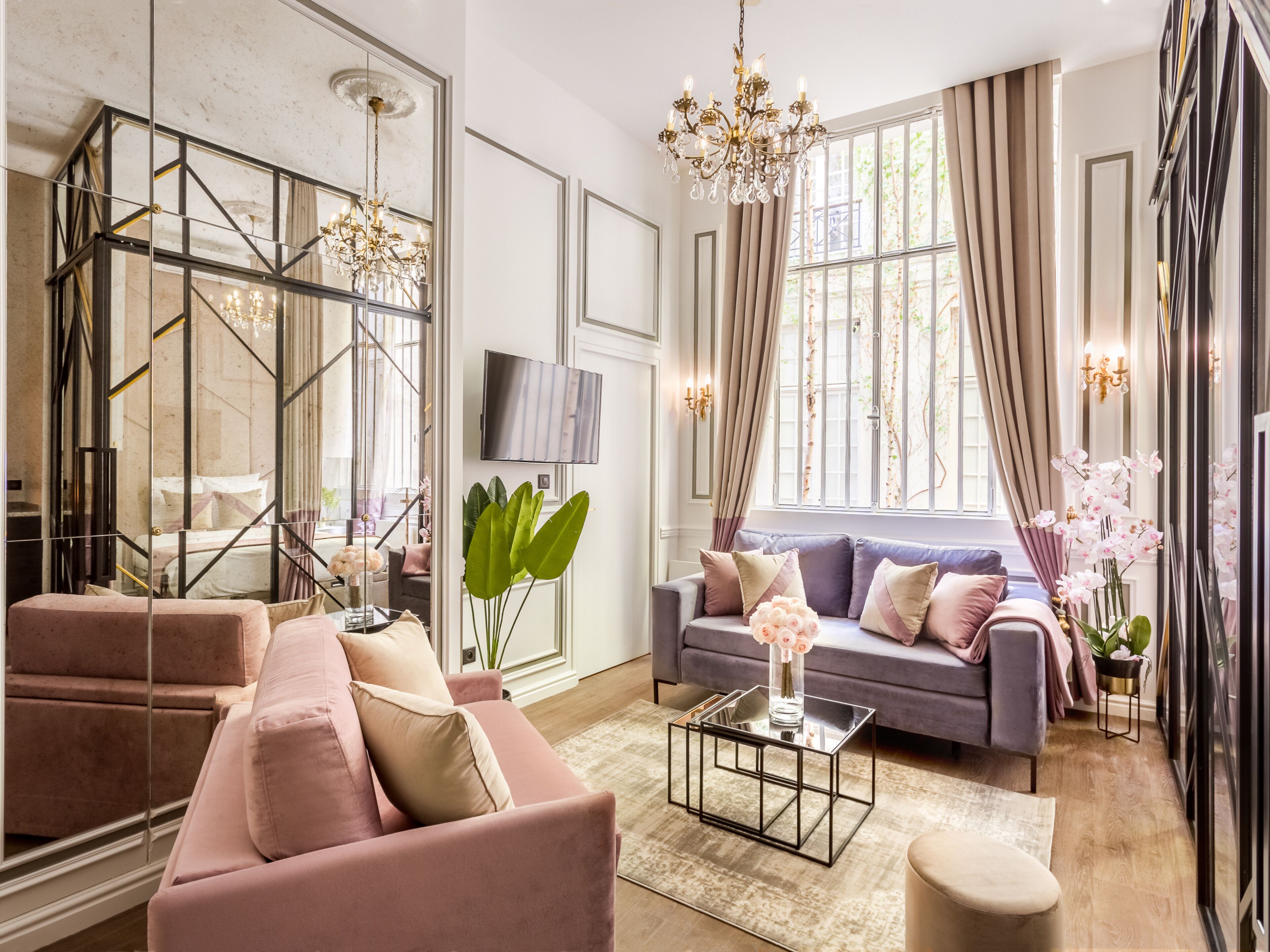 อพาร์ทเมนท์ | บริเวณนั่งเล่น | สมาร์ททีวี 43 นิ้ว พร้อมช่องเคเบิล, Netflix, บริกา  รสตรีมมิ่ง