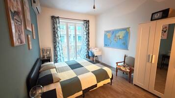 1 Schlafzimmer, Schreibtisch, BĂŒgeleisen/BĂŒgelbrett, kostenloses WLAN