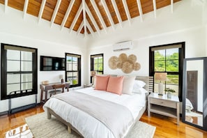 Desk, iron/ironing board, WiFi, bed sheets - Coral Reef Villa & Pool Club at Mahogany Bay (San Pedro)