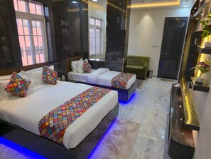 In-room safe, iron/ironing board, free WiFi - HOTEL REAL INN (Muzaffarpur)