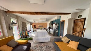 Unclassified image, 3 of 43, button - Large family home with swimming pool ideal for holidays with friends or family (Sérignac)