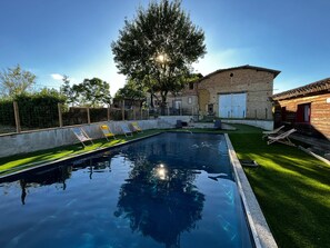 Pool - Large family home with swimming pool ideal for holidays with friends or family (Sérignac)