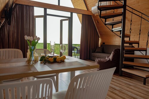 Cozy 1-bedroom cottage in enchanting Khelvachauri Municipality with AC