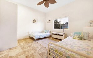 WiFi, bed sheets - Spacious 4-bedroom house in charming Cat Island with AC (Cat Island)