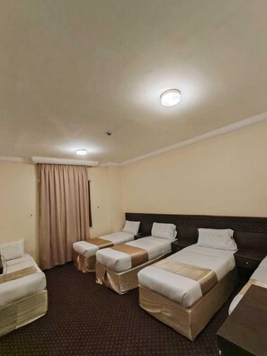 Suite | Brankas, tirai kedap cahaya, dan kedap suara