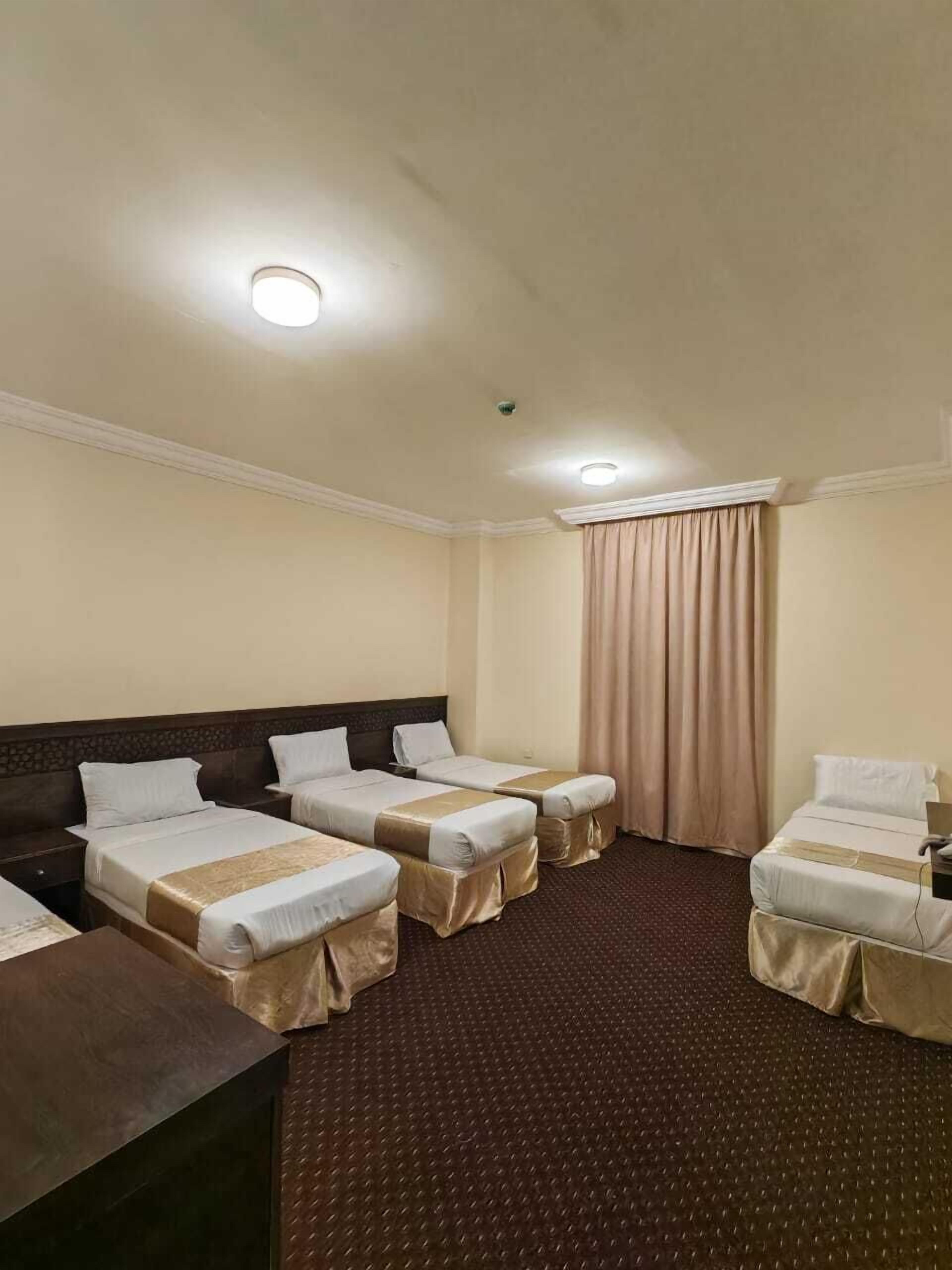 In-room safe, blackout drapes, soundproofing