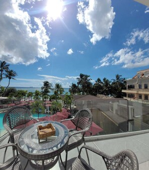 Outdoor dining - Boca Beach Residence 202 (Boca Chica)