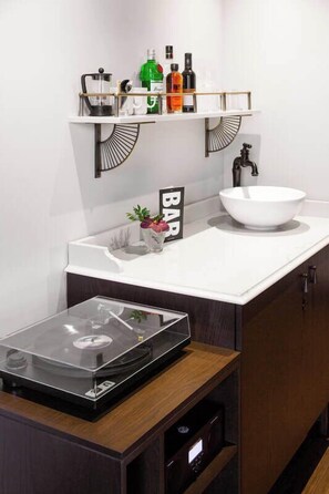 Wasserkocher mit Kaffee-/Teezubehör