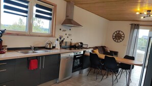Apartment | Private kitchen - Terrasse du Pont Alsort Apt 2/2 - Jacuzzi & Panoramic Valley View (Froidchapelle)