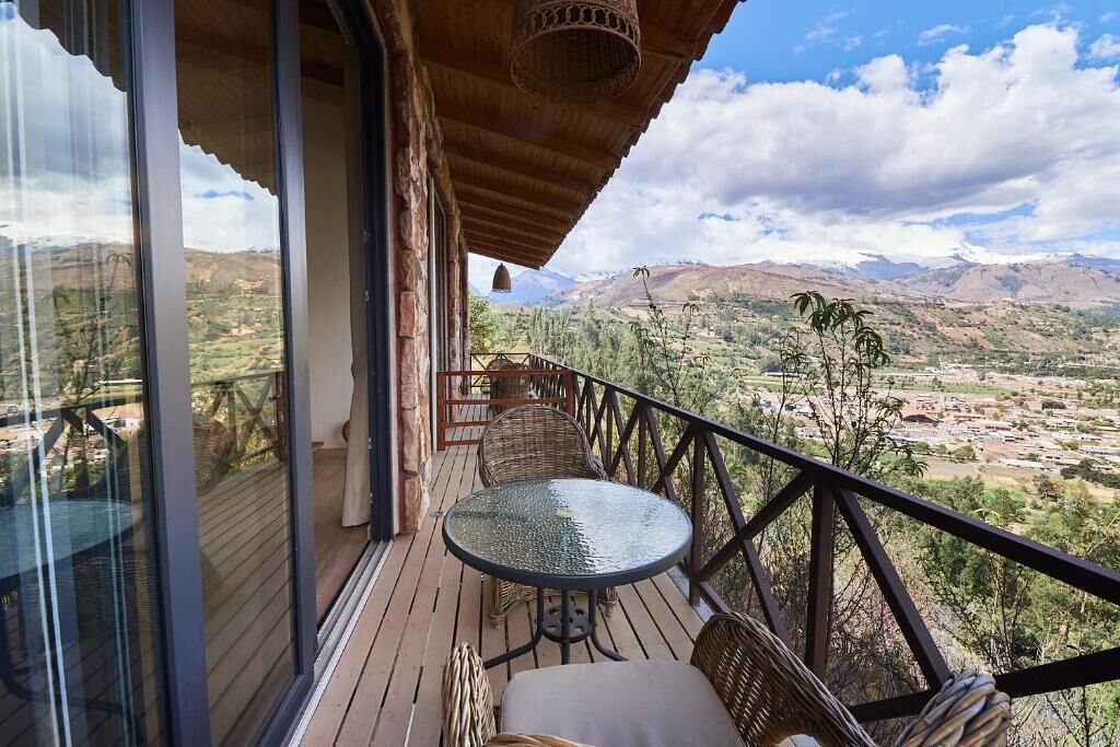 Suite – deluxe, balkong, fjellutsikt | Overnattingsstedets uteområder