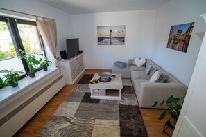 TV - North Sea! Cozy vacation apartment - with dog - newly renovated - for 2-3 persons (Friedrichskoog)