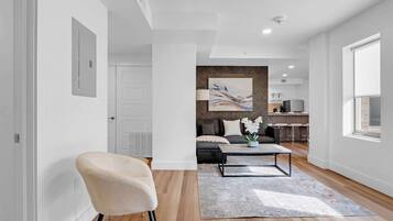 Téléviseur, bureau