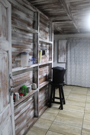 Interior - Brisas del caribe app. (Limón)