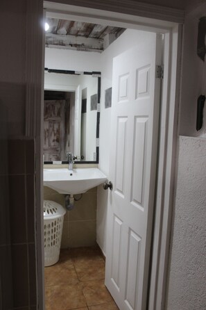 Shower, hair dryer, towels, soap - Brisas del caribe app. (Limón)