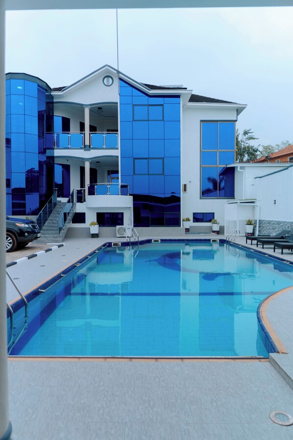 Indoor pool - Dorlan Hotel (Kigali)