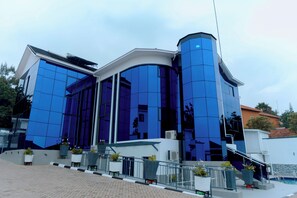 บริเวณภายนอก