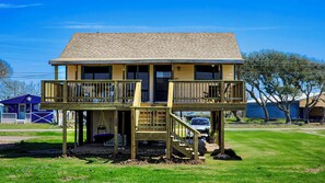Exterior - Last Cast at the Y - Lighted Private Pier - 
Caney Creek Fishing - Sargent TX (Bay City)