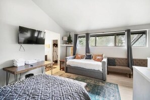 デスク、アイロン / アイロン台、WiFi、ベッドシーツ