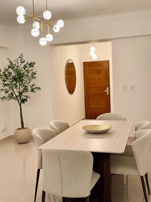 Dining - 2 BR Piantini King Size Bed + Private Parking (Santo Domingo)