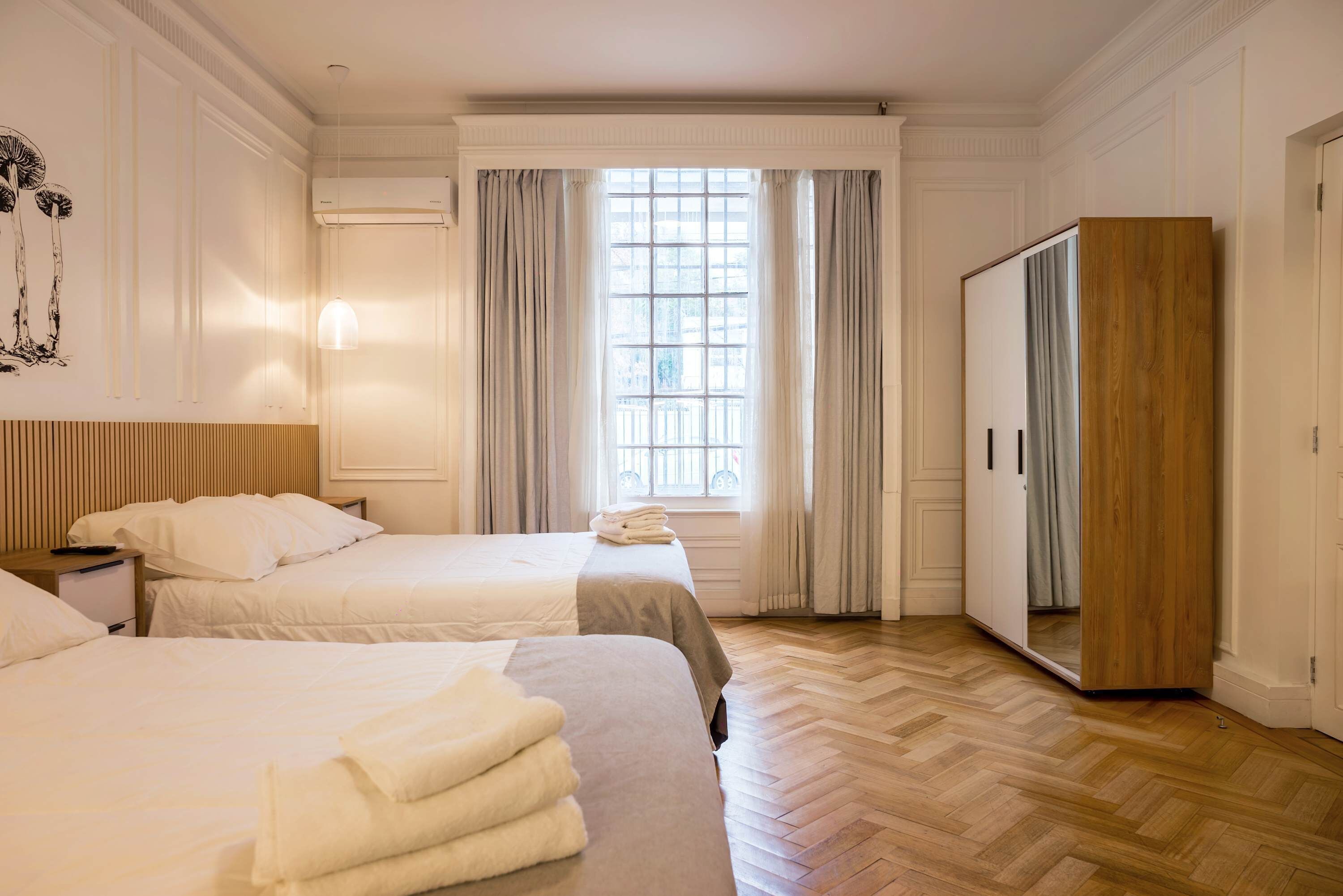 Iron/ironing board, free WiFi, bed sheets