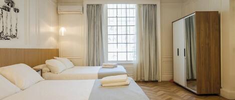 Bügeleisen/Bügelbrett, kostenloses WLAN, Bettwäsche