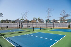 Sports court - Resort-Style Living in Beaufort’s Coolest Coastal Community (Beaufort)
