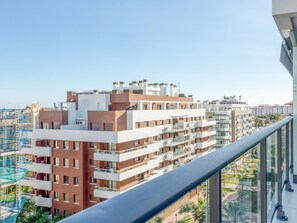 Property grounds - Modern Penthouse in Estepona with parking and stunning views (Estepona)