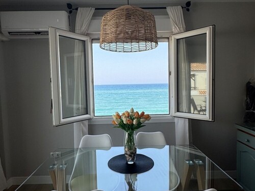 Peaceful seaside apartment in Roquetas de Mar with terrace and private parking