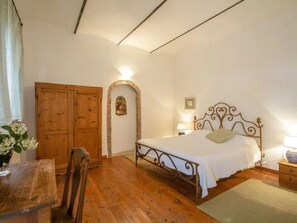 Iron/ironing board, WiFi, bed sheets - Renovated apartment just 20 km from Florence in the Tuscan hills (Scandicci)