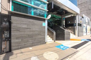 Exterior detail - Timeless Elegance with City Views (Ciudad de México)