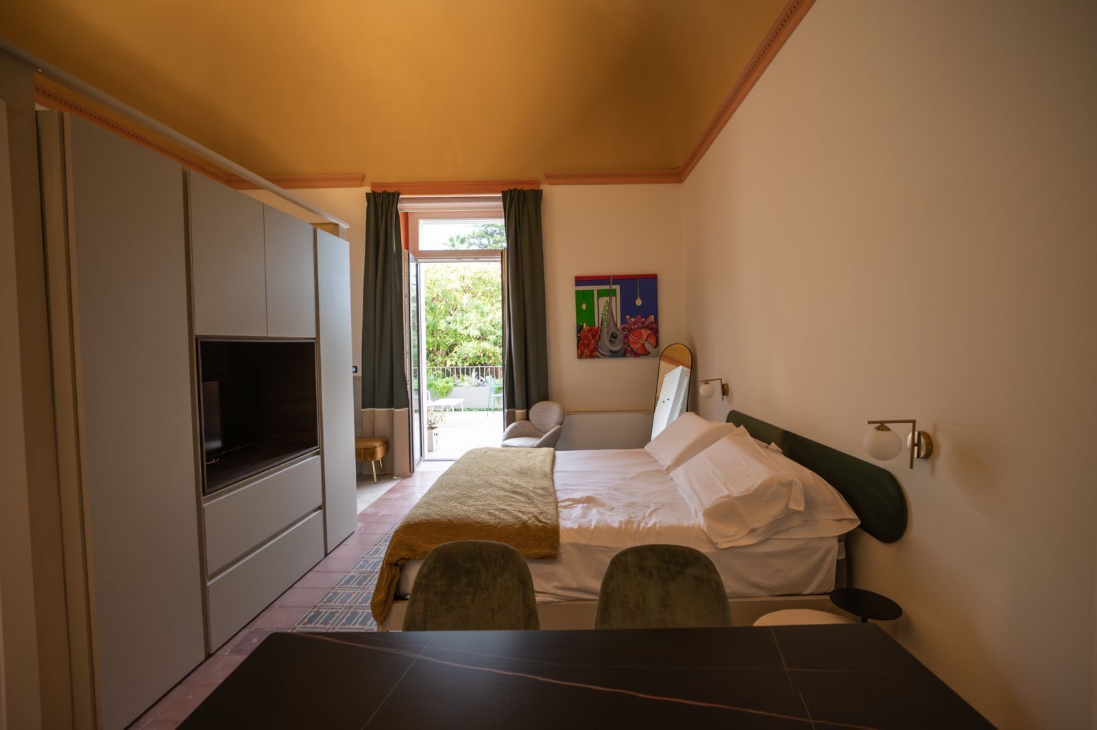 1 bedroom, iron/ironing board, travel cot, free WiFi