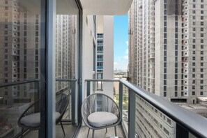 Panoramic Studio | Balcony - City Views Downtown Miami (Miami)