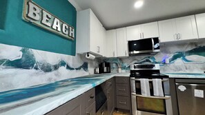 Fridge, microwave, oven, stovetop - The Quiet Waterfront Escape - Loaded with Amenities (Fort Walton Beach)