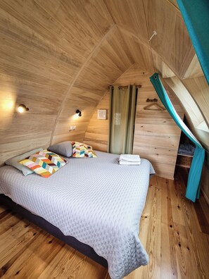 Chalet, Garden View | Soundproofing, iron/ironing board, free wired internet - L'Oseraie du Quercy (Calvignac)