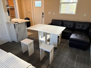 Dining - Private 2BR Guesthouse near San Marcos & Austin Sleeps 6 Quiet Retreat (Maxwell)