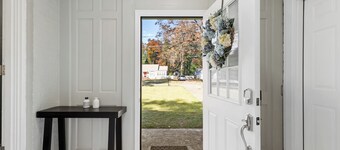 Spacious 4-bedroom house in nice Montgomery with AC