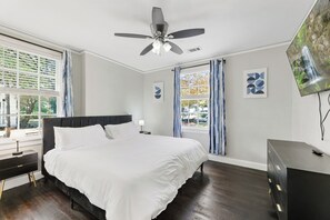 4 makuuhuonetta, silitysrauta/-lauta, Wi-Fi, vuodevaatteet