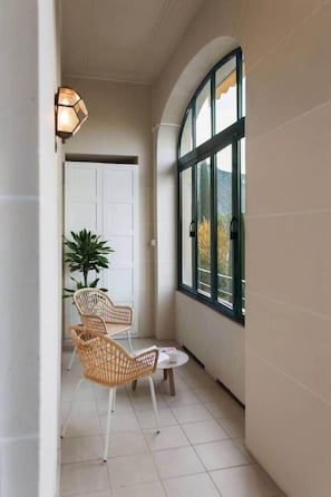 Interior - Riviera Escape (Montreux)