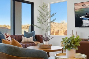 TV - The Lookout- Luxe, Hot Tub, Firepit, 50-Mile Views (Page)