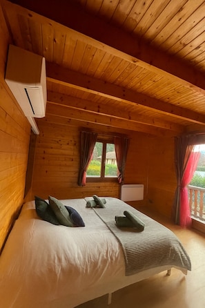 5 chambres, fer et planche à repasser, Wi-Fi gratuit, draps fournis