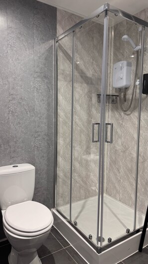 Bathroom - Woodhouse Hotel Blackpool Promenade (Blackpool)