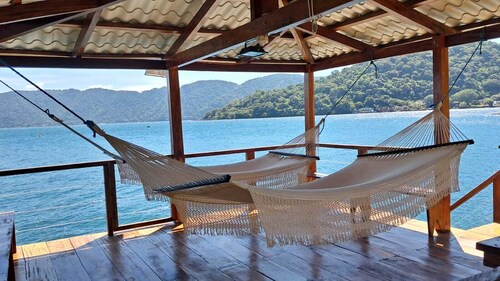 Spacious 4-bedroom house in marvelous Lake Coatepeque, Santa Ana with AC